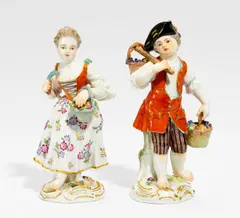 Zwei Gärtnerkinder by Meissen, 1955, Porzellan, farbig und gold staffiert, sold Jan 2017
