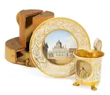 Kpm, Tasse mit Bildnis Papst Leo XII (1823-1829) und Untertasse mit Petersplatz, Porzellan, farbig und gold staffiert
