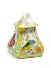 Tintenfass mit Papageien und Kakteen by Rozenburg, 1904, Eierschalenporzellan mit polychromem Dekor, sold Nov 2017