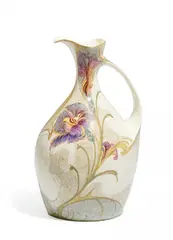 KANNE MIT GROßEN KORNBLUMEN by Rozenburg, 1902, Eierschalenporzellan mit polychromem Dekor, sold Nov 2017