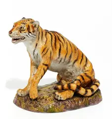 Sitzender Tiger by Meissen, Porzellan, farbig staffiert, sold Nov 2016