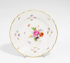 Teller mit Blumendekor by Meissen, Porzellan, farbig und gold staffiert, sold Jan 2017
