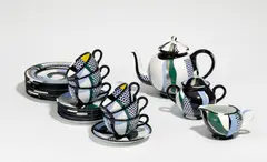 Tea Set by Roy Lichtenstein, 1984, Jeweils: Porzellan, farbig gefasst und glasiert, sold Nov 2016
