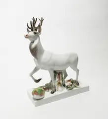 Hirsch by Meissen, Vor 1924, Porzellan, sparsam farbig staffiert, sold Nov 2017
