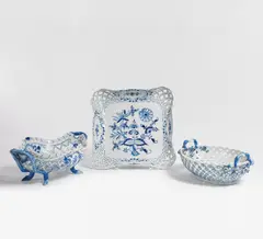 3 Gebäckschalen by Meissen, Porzellan, blau dekoriert, sold Jan 2018