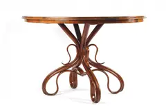Salontisch Nr.3 by Thonet, Um 1890, Buchenholz, massiv gebogen, nußbaumfurnierte Platte, sold Jan 2019