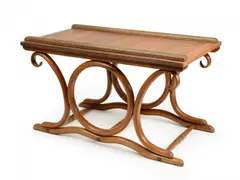 Kofferständer by Thonet, Um 1900, Buchenholz, massiv gebogen, sold Jan 2019