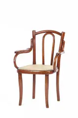 Kinderfauteuil Nr.2 by Thonet, Zwischen 1913-1919, Buchenholz, massiv gebogen, Geflecht, sold Jan 2019