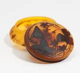 Kleine Dose mit Blumendekor by Émile Gallé, Farbloses Glas, gelb hinterfangen, sold Jan 2019
