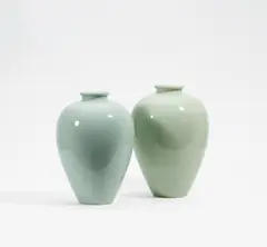 2 Bodenvasen "Staude" by Kpm, Seladonfarbenes Porzellan, sold Jan 2019