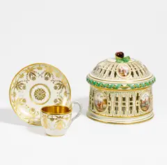 Maronenterrine by Meissen, 19.Jh, Porzellan, farbig und gold staffiert, sold Nov 2018