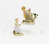 Allegorie "Luft" und Mädchen mit Trauben by Meissen, Porzellan, farbig und gold staffiert, sold Jan 2020