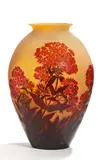 GROßE VASE MIT OLEANDER by Émile Gallé, Um 1925-30, Farbloses Glas, opaleszierend gelb hinterfangen, Überfang in Rot, sold Nov 2018