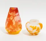Zwei Miniaturvasen mit Beeren bzw. Mohn by Émile Gallé, Farbloses Glas, roter bzw, sold Jan 2019