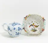 Körbchen mit Vogeldekor by Meissen, Porzellan, farbig und gold staffiert, sold Jan 2019