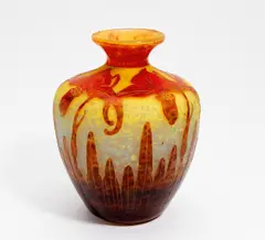 Wolfgang Schneider, Große gebauchte Vase 'Orchidées', 1924-1933, Farbloses Glas mit azurblauer und hellgelber Pulvereinschmelzung