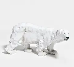 Eisbär by Meissen, Porzellan, sparsam farbig staffiert, sold Jan 2020