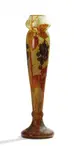 Cristallerie Daum, Große keulenförmige Vase mit Brombeerzweigen