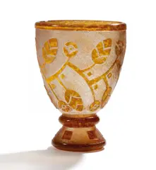 Große Art Deco Vase mit stilisierten Zweigen by Cristallerie Daum, Um 1930, Farbloses Glas, Überfang in Orange und feinen Metallpulvereinschmelzungen, sold May 2019