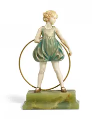 'Hoop Girl' by Ferdinand (Fritz) Preiß, Kalt bemalte Bronze, Elfenbein, grüner Onyxsockel, sold May 2019