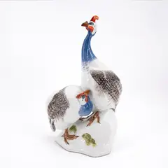 Gruppe 'Perlhühner' by Meissen, Porzellan, farbig staffiert, sold Nov 2023
