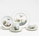 1 Teller, 3 Teetassen mit Ut, 1 Bechertasse mit Ut, 2 Becher 'Schwanenservice' by Meissen, Porzellan, farbig und gold staffiert, sold Jan 2020