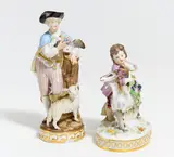 Schäfer mit Brieftaube und Knabe mit Ziegenbock by Meissen, Porzellan, farbig und gold staffiert, sold Jan 2020