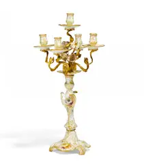 Große Girandole mit feinem Weichmalereidekor by Kpm, 1922, Porzellan, farbig und gold staffiert und feuervergoldete Bronze, sold Nov 2019