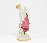 "Nach dem Bade" by Meissen, Porzellan, farbig und gold staffiert, sold Nov 2019
