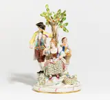 Gärtnergruppe am Apfelbaum by Meissen, Porzellan, farbig und gold staffiert, sold May 2020