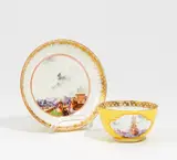 Meissen, Koppchen und Unterschale mit gelbem Fond, Um 1735/40, Porzellan, farbig und gold dekoriert