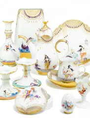 Meissen, 36 Teile aus einem Service "1001 Nacht", Porzellan, farbig und gold staffiert