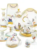 36 Teile aus einem Service "1001 Nacht" by Meissen, Porzellan, farbig und gold staffiert, sold May 2020
