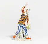 Harlekin ohne Maske aus der Serie "Komödianten" by Meissen, Porzellan, farbig und gold staffiert, sold May 2020