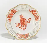 Dessertteller aus dem sog. "Möllendorff-Service" by Meissen, Um 1763, Porzellan, eisenrot und gold dekoriert, sold May 2020