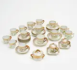 Royal Copenhagen, 17 Teile aus dem Service "Flora Danica"