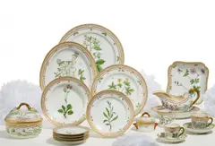 Royal Copenhagen, Service "Flora Danica", Porzellan, farbig und gold staffiert