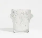 Vase mit Bacchantinnen by René Lalique, Nach 1978, Farbloses Pressglas, mattiert, sold Jun 2021