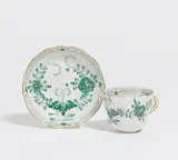 Meissen, 1 Tasse mit Ut Grüne Blume, Porzellan, farbig dekoriert