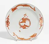Teller Roter Drache Dekor by Meissen, 1724-1740, Porzellan, orangefarbenes und goldenes Dekor, sold May 2022