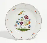 Teller mit "Bienenmuster" by Meissen, Um 1740, Porzellan, farbig staffiert, sold May 2022