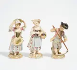 Gärtnerin, Gärtner und Marketenderin by Meissen, Vor 1924, Porzellan, farbig und gold staffiert, sold May 2022