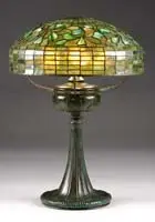 Tiffany Studios, Swirling Lemon Leaf Table Lamp