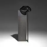 Vissio, Precarious 2 (Grey), 2019, blown glass, steel