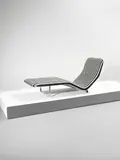 Daybed, model no. 001, designed 1978 by Antti Nurmesniemi and Vuokko Nurmesniemi, Fabric upholstery, steel, sold Oct 2021