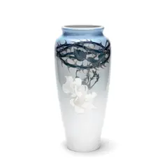 Bertha Nathanielsen, for Royal Copenhagen, 1889-1922, Glazed porcelain, painted flower and thorn design