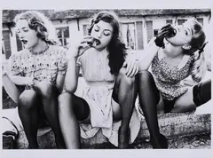 Ellen von Unwerth, Peaches, Rouilly le Bas, 2003, Gelatinesilberabzug
