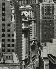 Nassau Street, New York, 1950 by Andreas Feininger, 1950, Gelatinesilberabzug, sold Nov 2022