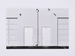 Lewis Baltz, Northwest Wall Unoccupied Industrial Spaces 17875 C and D Skypark Circle Irvine, Offset auf leichtem Karton