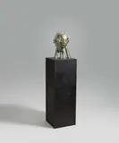 Paloma Varga Weisz, Gallionskopf, Bronze, braun-grün patiniert. Auf Edelstahlsockel, braun patiniert